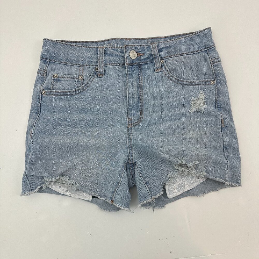 No Boundaries Jean Shorts Womens 3 Blue Distressed Raw Hem Lace Pockets 20522